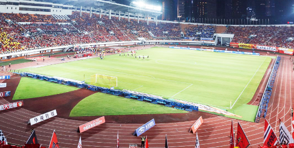 罗马迎亚冠关键赛；冲刺阶段战术微调；话题不断；心理建设被强调